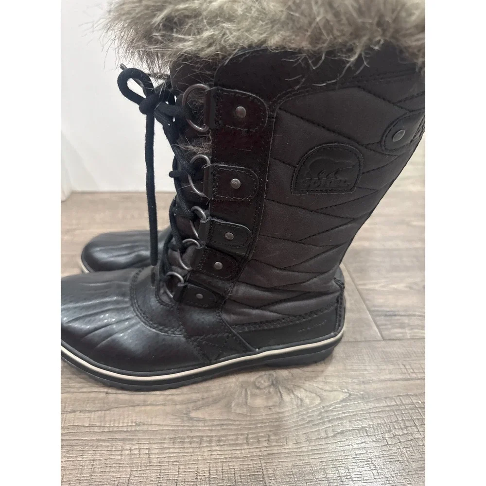 Sorel Tofino II Waterproof Winter Boots Black Faux Fur Trim Quilted Lace Up